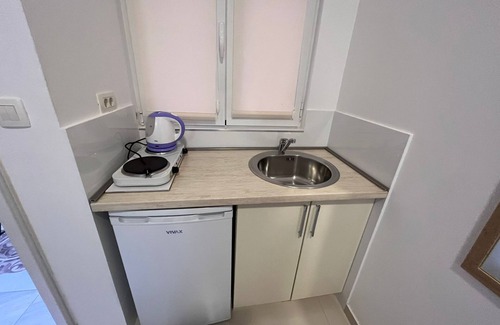 Podmaine Apartamento | Budva Center Kitchen Studio Apartment