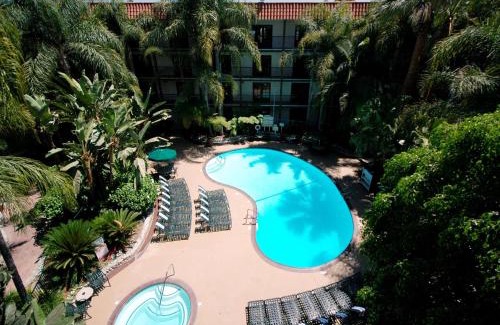 Northwest Anaheim Hotel | Buena Park Grand Hotel & Suites