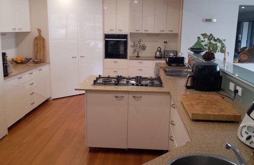Port Macquarie Casa | Buena Vista Canal View, luxurious centrally located home to attractions.