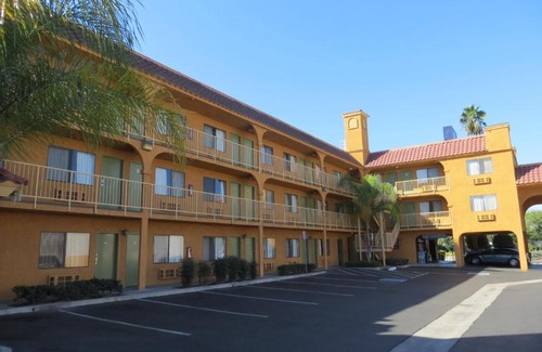 Northwest Anaheim Hotel | Buena Vista Inn
