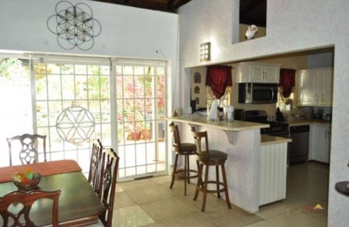 Port of Spain Apartamento | BUENA VISTA | Views Pool Location Wellness Nature