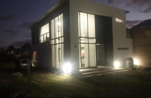 La Unión Apartamento | Buenos Aires de Ezeiza Duplex- Piscinas- Playroom- Sauna
