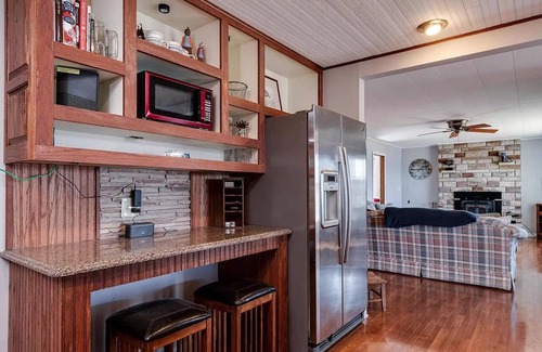 Montello Casa | Buffalo Lake Retreat - charming lakefront 3 bedroom house-great fishing and fun