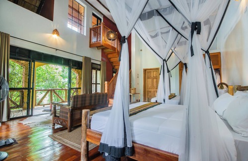 Kasese Cabina | Buffalo Safari Lodge