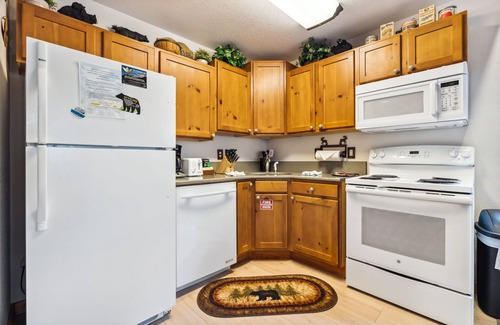 Fall River Estates Condominio | Bugle Pointe A01 (NO HT)
