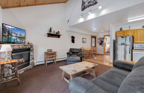 Fall River Estates Condominio | Bugle Pointe A03 (HT)