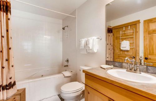 Fall River Estates Apartamento | Bugle Pointe B23 by Estes Park Condos