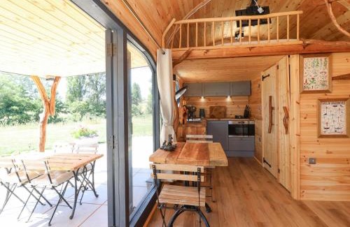 Gillingham Casa | Bugley Pools Hideaway