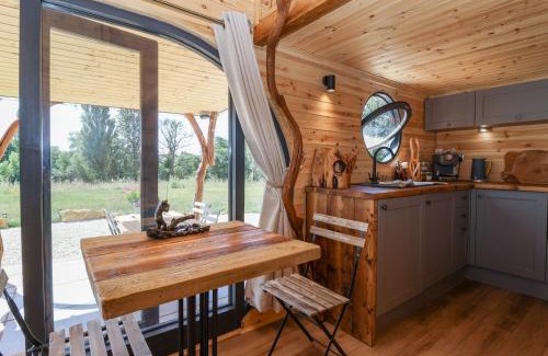 Gillingham Casa | Bugley Pools Hideaway