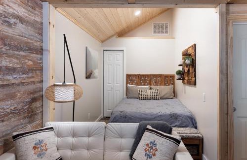 Arrowhead Villas Casa | Bugsy's Hideout