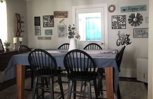 Morehead City Otro | Built in 1820 King Farm house