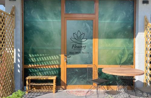 Permet Casa | Bujtina Flowers