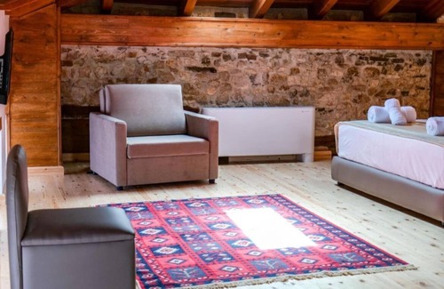 Berat Hotel | Bujtina Kapllani