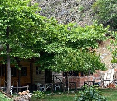 Sakës Otro | Bujtina Liqeni i Shkopetit