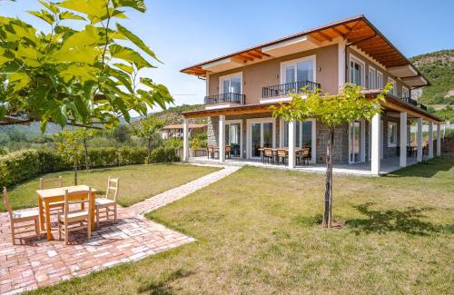 Albania Villa | Bujtina Lumo Entire Lodge swimming pool