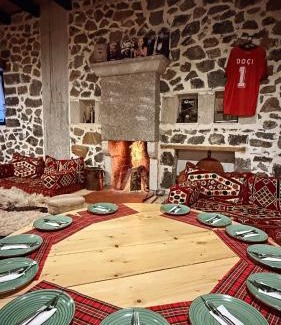 Diber Casa | Bujtina Oxhaku i Docit