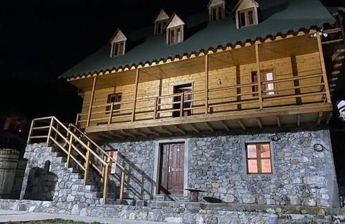 Theth Casa | Bujtina Vellezerit Grrela