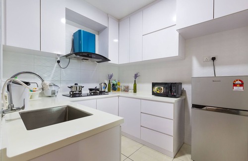 Bukit Indah Apartamento | [Bukit Indah] Aeon Jusco Cerca de Tuas Wifi 4-5 Pax