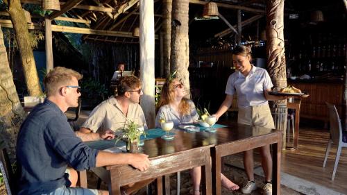El Nido Complejo | Buko Beach Resort