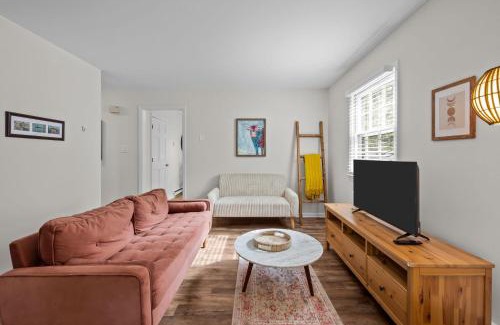 Durham Casa | Bull City Bungalow Walk to Ninth St Near Duke