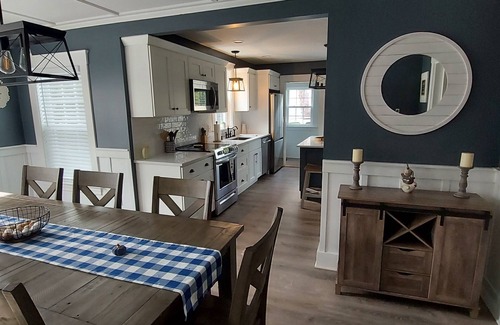 North Berwick Casa | Bullseye modern farm house 15 minutes to Ogunquit.