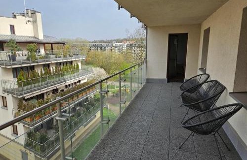Krakow Apartamento | Bulwary Wiślane Kraków Apartament Ludwinowska przy Forum by Noclegi Renters
