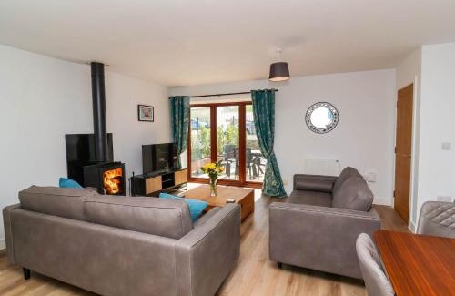 Bideford Casa | Bumblebee Meadows