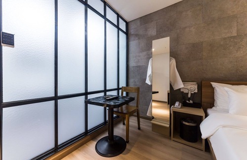 Seohyeon-dong Hotel | Bundang Hotel & U