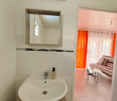 Trois-Rivieres Casa | Bung'hello Village, Piscine et Parking gratuit