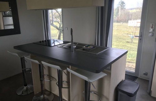 Saint-Leger-sur-Dheune Casa | Bungalow-Baño con ducha-Les Lodges