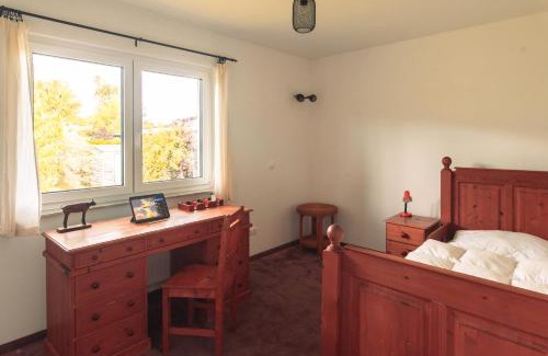 Golcuv Jenikov Casa | Bungalov u řeky a lesa