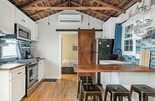 Circle Area Cabaña | Bungalow, 2 miles from Beach at Long Beach Casitas