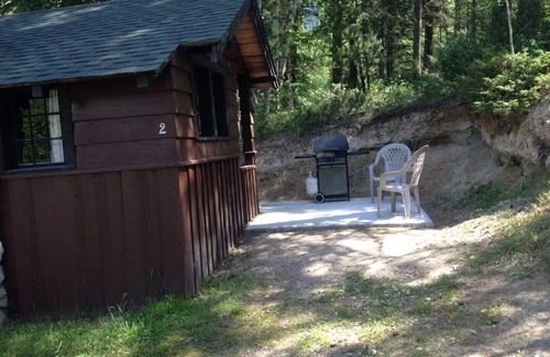 East Kootenay Cabina | Bungalow # 2 o # 3 con jacuzzi interior