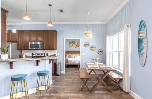 Navarre Casa | Bungalow; 4/2 spacious home + fire pit/game room