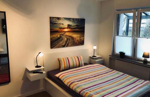 Wolfsburg Apartamento | Bungalow am Stadtwald, 24h Check-in