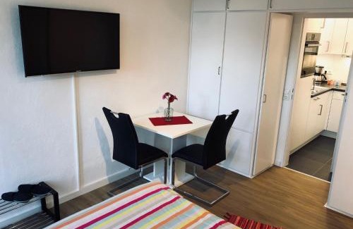 Wolfsburg Apartamento | Bungalow am Stadtwald, 24h Check-in
