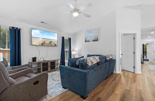 Georgetown Casa | Bungalow at the Bay 3 Bedroom Vacation Home