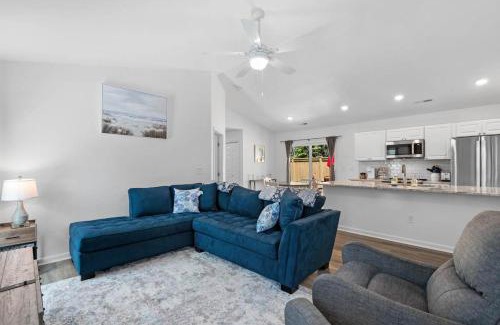 Georgetown Casa | Bungalow at the Bay 3 Bedroom Vacation Home