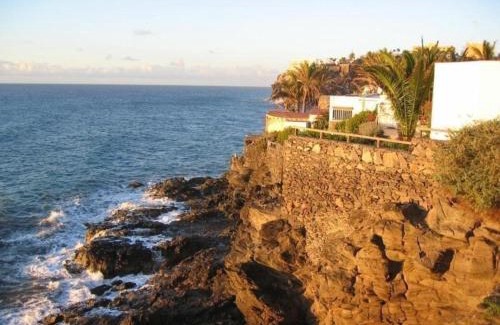 Playa del Aguila Apartamento | Bungalow Auf Einem Felsen Direkt Am Meer