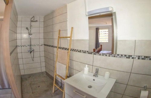 Petite-ÃŽle Casa | bungalow avec piscine chauffée.