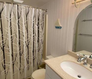 Lake Ozark Casa | Bungalow- Bachelor/Bachelorette parties welcomed!
