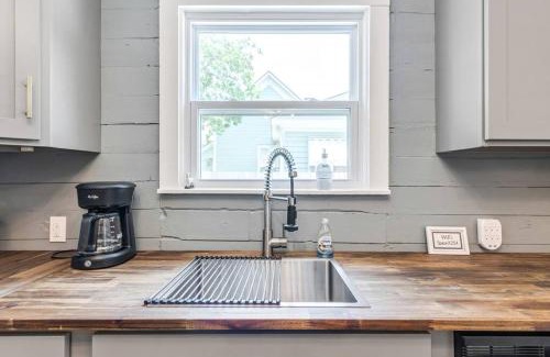 McGregor Casa | Bungalow Bliss - Large Backyard & Fire Pit