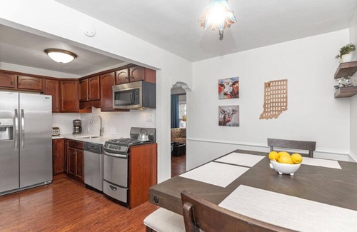 Broad Ripple Casa | Bungalow @ Broad Ripple! Next to Monon and BR Ave!