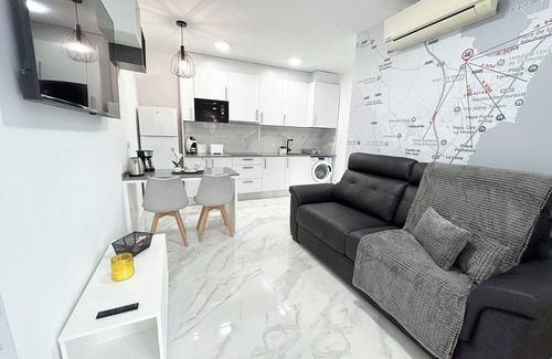 Los Balcones Casa | Bungaló junto a la piscina con 2 terrazas, capacidad máxima para 4 personas.