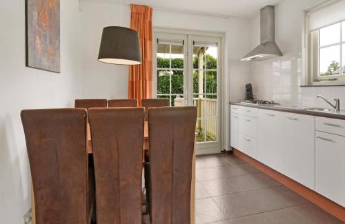 Municipality of Nissewaard Casa | Bungalow by Water near Rotterdam