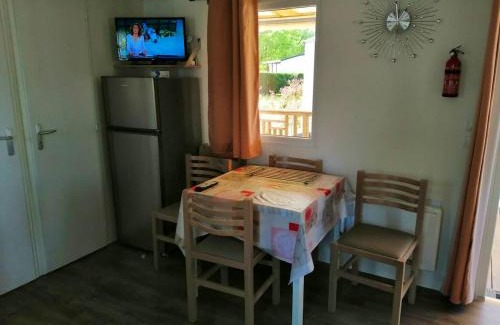 Condrieu Casa | Bungalow charmant à Condrieu avec piscine partagée conviviale