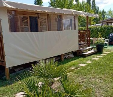 Condrieu Casa | Bungalow confortable à Condrieu avec piscine partagée