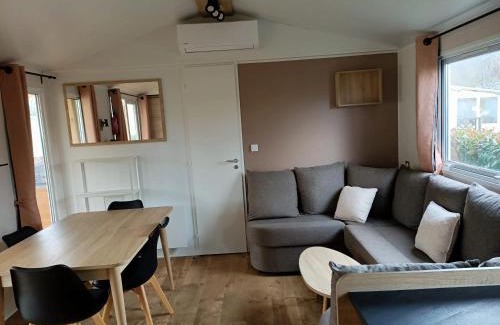 Condrieu Casa | Bungalow confortable à Condrieu avec piscine