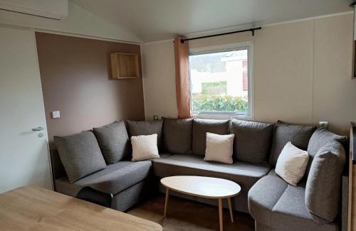 Condrieu Casa | Bungalow confortable à Condrieu avec piscine