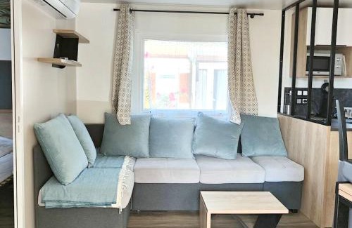 Vias Casa | Bungalow confortable à Vias avec piscine partagée